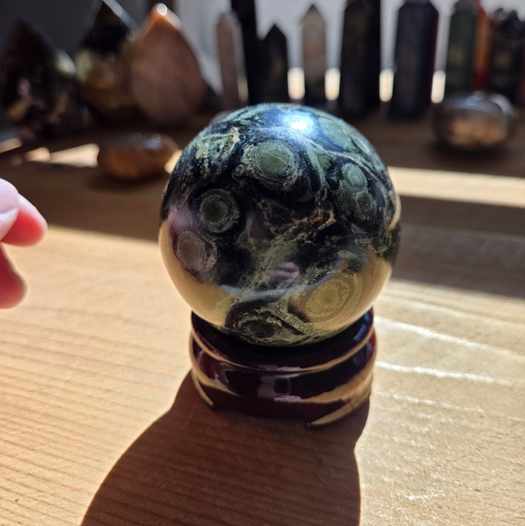 Kambaba Jasper Sphere - Picture 2 of 2
